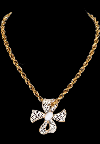 Vintage 1950 Crown Trifari Enamel Brooch